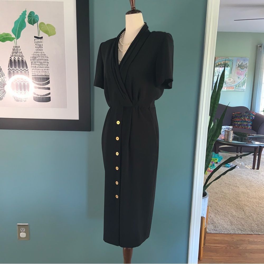 LIZ CLAIBORNE VINTAGE BLACK DRESS | 44” LENGTH | STUNNING  CONDITION | PETITE 6